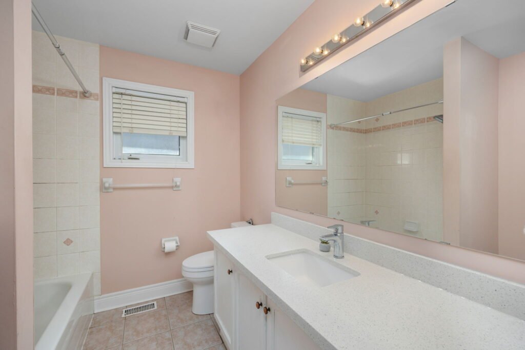 023-2388-Eighth-Line-Oakville.jpg